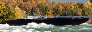 Niagara Falls stuck boat